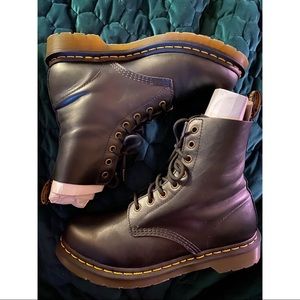 1460 Pascal Wanama Black - sz US10